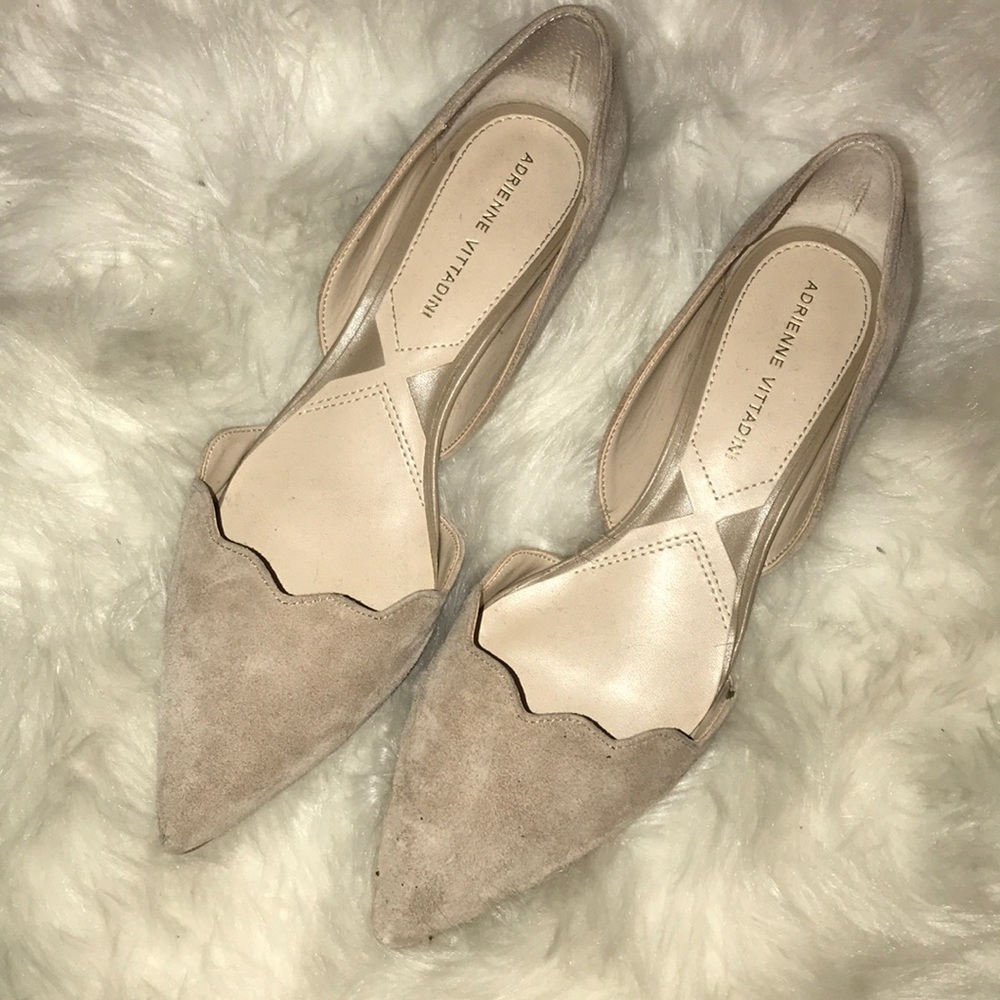 Adrienne Vittadini Serene Scalloped Kitten-Heel